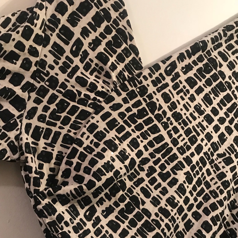 INC NWOT Black and white sequence 3/4 sleeve shirt